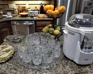 Bread machine, Tiffin Franciscan Glass 'Moon and Stars' punch bowl, and more