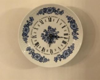 Plate clock