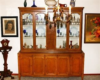 DREXEL AMERICAN OF MARTINSVILLE CHINA CABINET