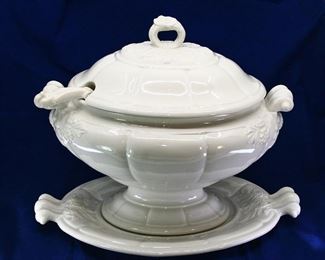 RED CLIFF IRONSTONE SOUP TUREEN