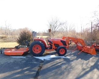 Kubota Tractor  MX5100 With bucket 92 actual hours Hydrostatic HST 4WD 50hp-Rotary cutter sold separately.