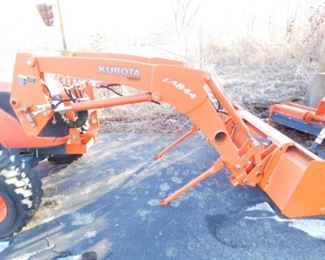 Kubota bucket LA844 Goes with tractor.  MX5100 With bucket 92 actual hours HST 4WD 50hp