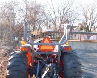 Kubota Tractor  MX5100 With bucket 92 actual hours HST 4WD 50hp