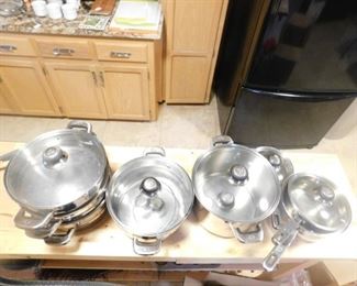 Oneida Immaculate  pot and pan set 18 pc set