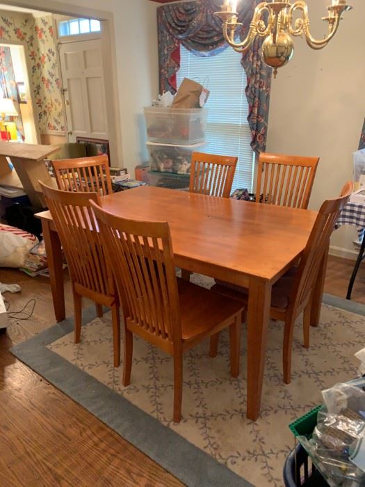 #1 dining table with 6 chairs w built in leaves 40-60x60x30  $ 275.00
