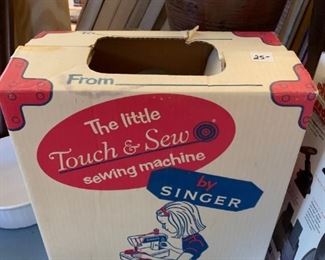 #62 the little touch and sew singer sewing machine  $ 25.00