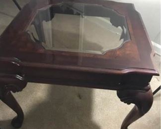 Formal style Glass topped coffee table and end tablehttps://ctbids.com/#!/description/share/340705