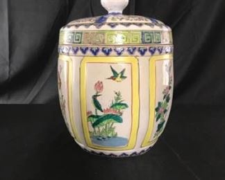 Large decorative ginger jar https://ctbids.com/#!/description/share/340730