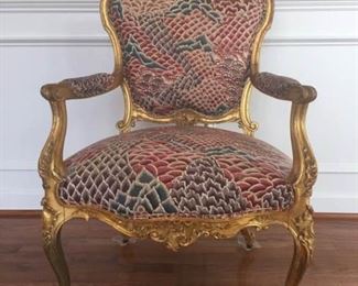 Ornate Arm Chair https://ctbids.com/#!/description/share/340875