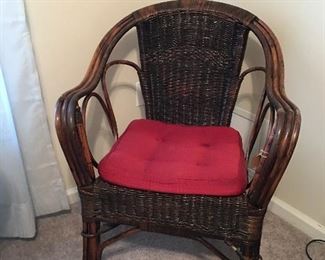 Wicker accent chair 