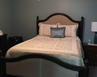 Paula Deen Queen Size bed 