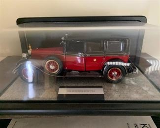 1935 Mercedes Benz 770K model in case