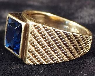 10k Gold Ring Size 9-3/4, With Blue Stone, 6.2g