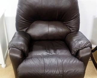 Stratford Co. MacArthur Rocker/ Recliner With Dual Massage Electric Massage Chair, Powers On