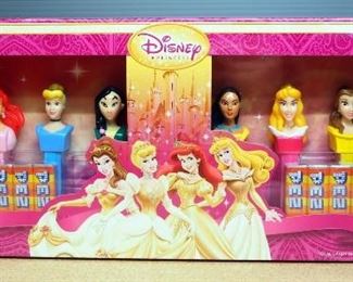 Disney Princess Enchanted Tales Pez Collectors Set With 8 Princess Characters, NIB