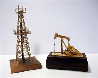 Oil Originals Inc Battery Powered Oil Derrick Display (Non-Working) And Metal Oil Rig On Wood Base