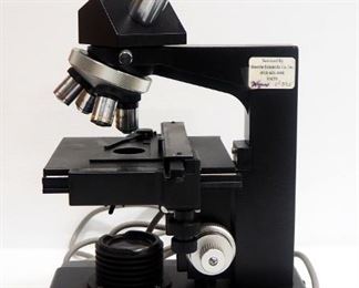 Carolina Biological Supply Co Wolfe #863245 Educational Lighted Microscope,Powers On, In Carrying Box Marked Cenco