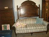 1880's QUEEN SIZE bed. QUENN SIZE!!
