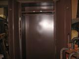 Extra nice metal cabinet w/shelf & hanging rack