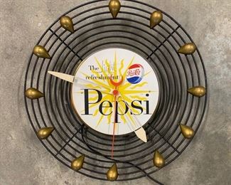 1950's Pepsi The Light Refreshment Clock(Holzer Display Inc.)
