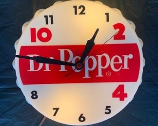1960's Dr. Pepper Bottle Cap Clock(11" Diameter/Tommy Tucker)