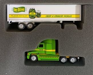 Winross Mt. Olive Tractor Trailer(MIB)