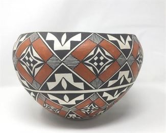 Native American Acoma Pottery by N. Lucero https://ctbids.com/#!/description/share/338369