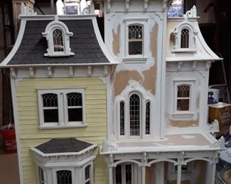 Partially Finished Dollhouse with Manual and Remaining Pieces 