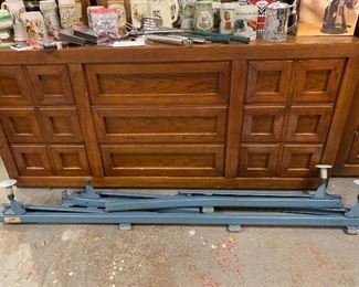 Oak dresser with matching chest of drawers two nightstands and king size bed
