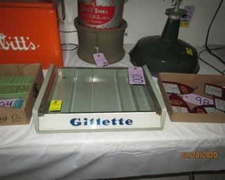 Gillette razor display case