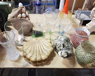 Glass Decore and Drinking Glassware
Includes cat statue, mouse, vases and more!
