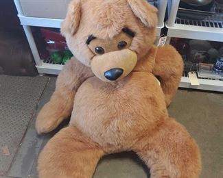 4ft Stuffed Animal Bear
4ft Stuffed Animal Bear