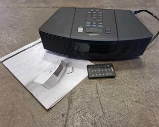 Bose Wave Radio/CD With Owners Guide, and Remote
Bose Wave Radio/CD With Owners Guide, and Remote
