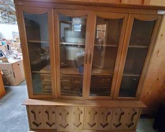 Wooden China Cabinet with Cubboards
Measures approx 16"x61"x71"
