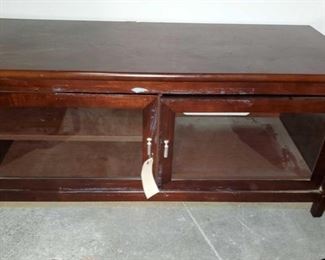 Tech Craft Wooden TV Stand
Model number: SWP48 Measures approx 20"x28"x22"