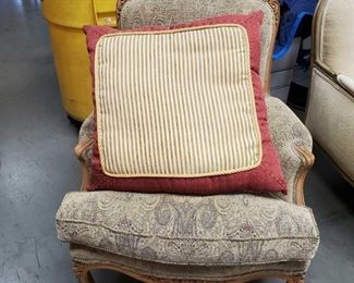 Chair with Large Pillow
Measures approx 26"x31"x39"