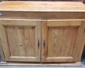 Buffet Table
Measures approx 22"x53"x37"