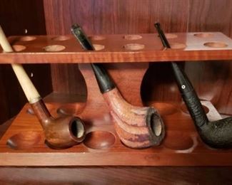 Lot of Wood Pipe Holder and 3 Pipes: Black one: Medico Cavalier & Dark Brown one: Bruyere Garantie