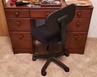 Wood Desk w/7 Drawers (42 in. x 17 in. x 30 in.) and Black Office Chair ~ Contents On Top Of Desk NOT Included