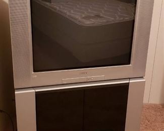Sony 32 in. TV w/Cabinet Stand and Remote ~ Works ~ 35 in. x 25 in. x 46 in.
