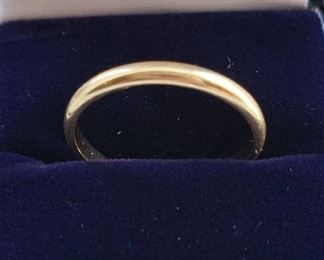 14k Gold Ring Band ~ 2.0g ~ Size Between 7 ~ 7 1/2