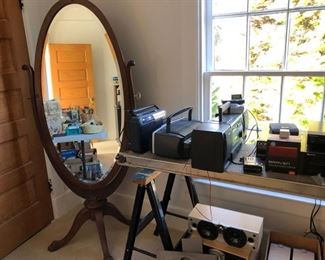 Lovely standing mirror in perfect condition, assorted audio equipment. 