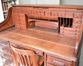 ANTIQUE ROLL TOP DESK