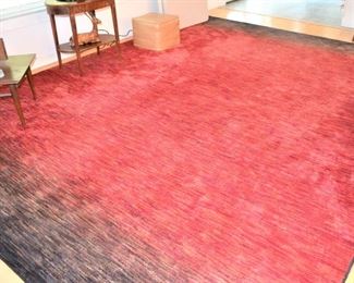 EXCELLENT ROOM SIZE AREA RUG