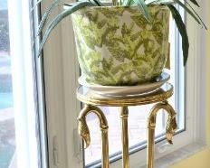 TALL BRASS PLANTER WITH STAND