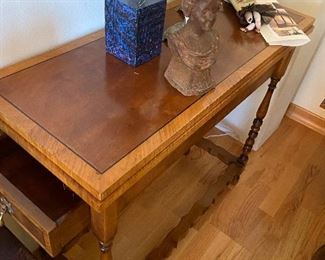 William and Mary style gate leg table made of walnut and rosewood 33.5"w x 26.5"d x 30"H when open. When closed as shown it is only 13.5"d. a perfect game table. Originally $1485 asking $390