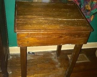 McQuinn  primitive desk
$95