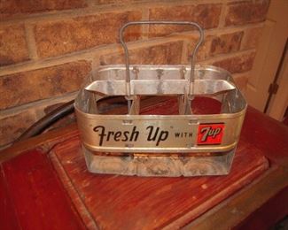 vintage 7up drink case