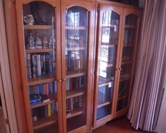 pair nice oak bookcases