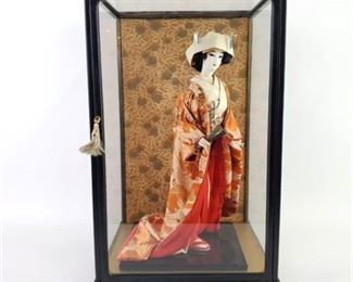 Lot 023
Vintage Japanese Geisha Doll in Glass Display Case